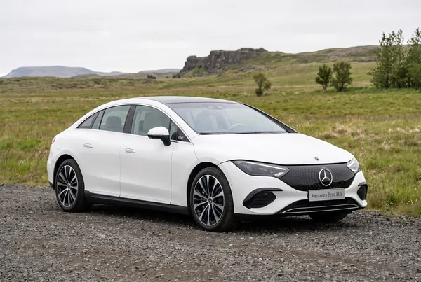 Mercedes - Benz EQE