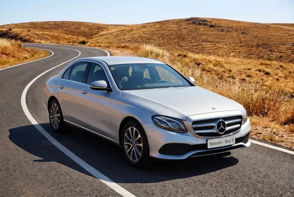 Mercedes - Benz E