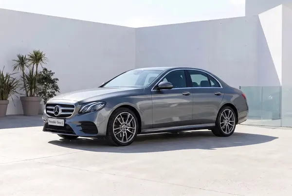 Mercedes - Benz E