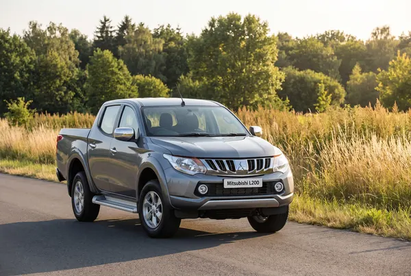 Mitsubishi L 200