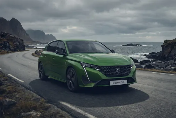 Peugeot e-308