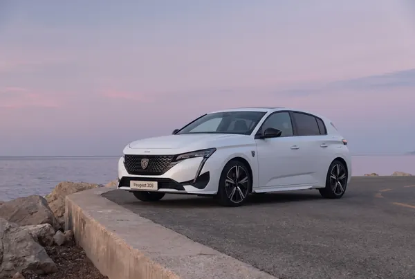 Peugeot e-308